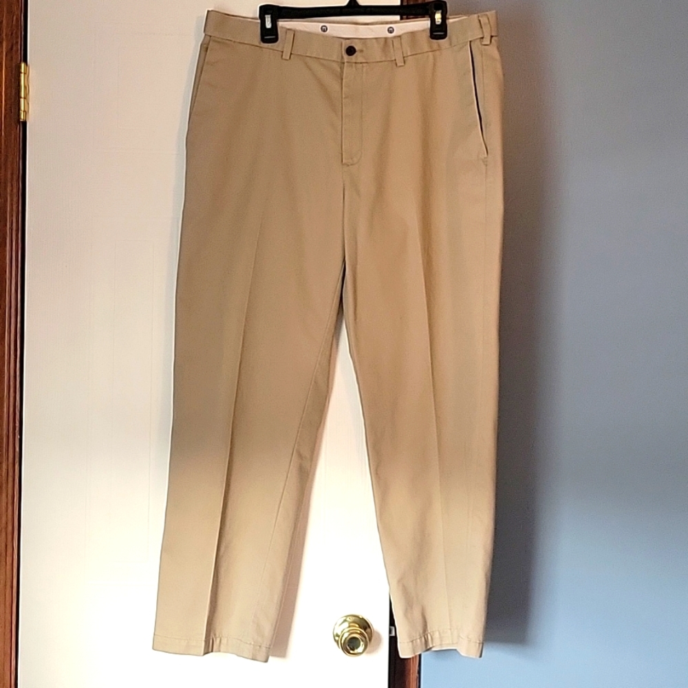 Haggar Men's Classic Fit Tan Pants Size 38x30
